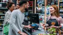 Scontrini fiscali e pagamenti POS, come funziona la tolleranza che evita le multe