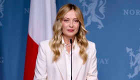 Sondaggi politici, Meloni perde terreno mentre Schlein regge e Conte accelera