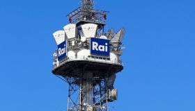 Taglio canone Rai da 90 a 70 euro, la proposta e il piano per finanziare la tv di Stato
