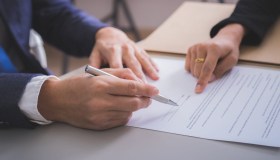 Confermati aumenti fino a 152 euro in busta paga, approvato il Ccnl Funzioni locali