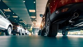 Bollo auto 2027, chi deve pagare entro dicembre rischia sanzioni: come funziona la nuova esenzione