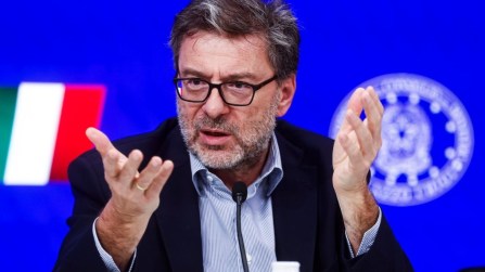 Un nuovo bonus per i lavoratori dipendenti under 35, come funzionerebbe la flat tax giovani