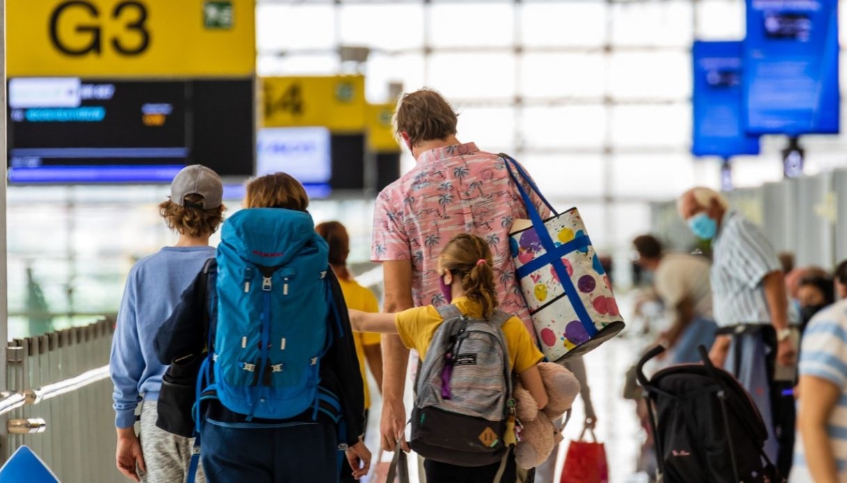 Quando conviene prenotare voli per le vacanze di Natale, le date migliori