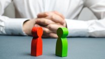 Assegno divorzile, il lavoro in nero può far perdere il diritto: la sentenza