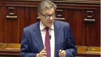 Manovra 2027, oggi il vertice di maggioranza: si discute ancora su banche, tasse e pensioni
