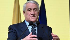 Manovra, taglio Irpef in due tempi con aliquota al 33% fino a 55mila euro: l’ipotesi di Tajani
