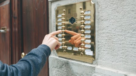 Medico fiscale non ti trova in malattia? Non sempre rischi una sanzione