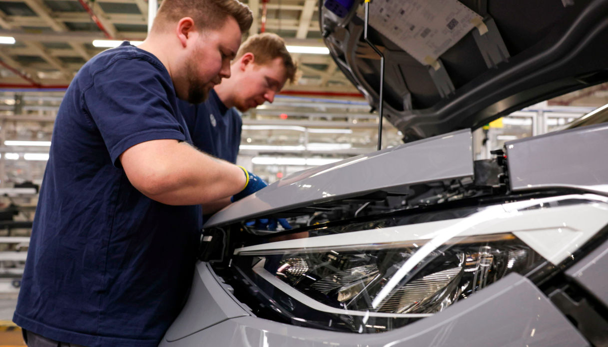 volkswagen verso il blocco degli stipendi di tutti i 660mila dipendenti fino al 2030 da Quifinanza.it volkswagen verso il blocco degli stipendi di tutti i 660mila dipendenti fino al 2030