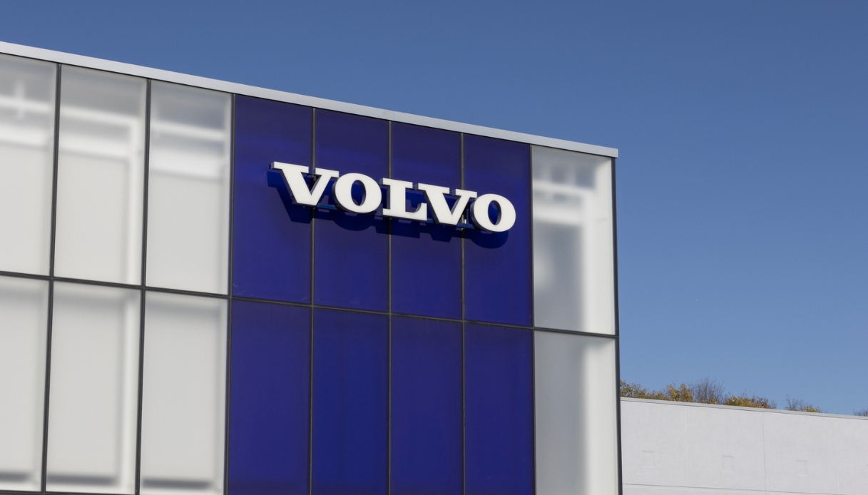 Volvo taglia 2.500 posti di lavoro: il terzo trimestre del 2026 ha segnato perdite record